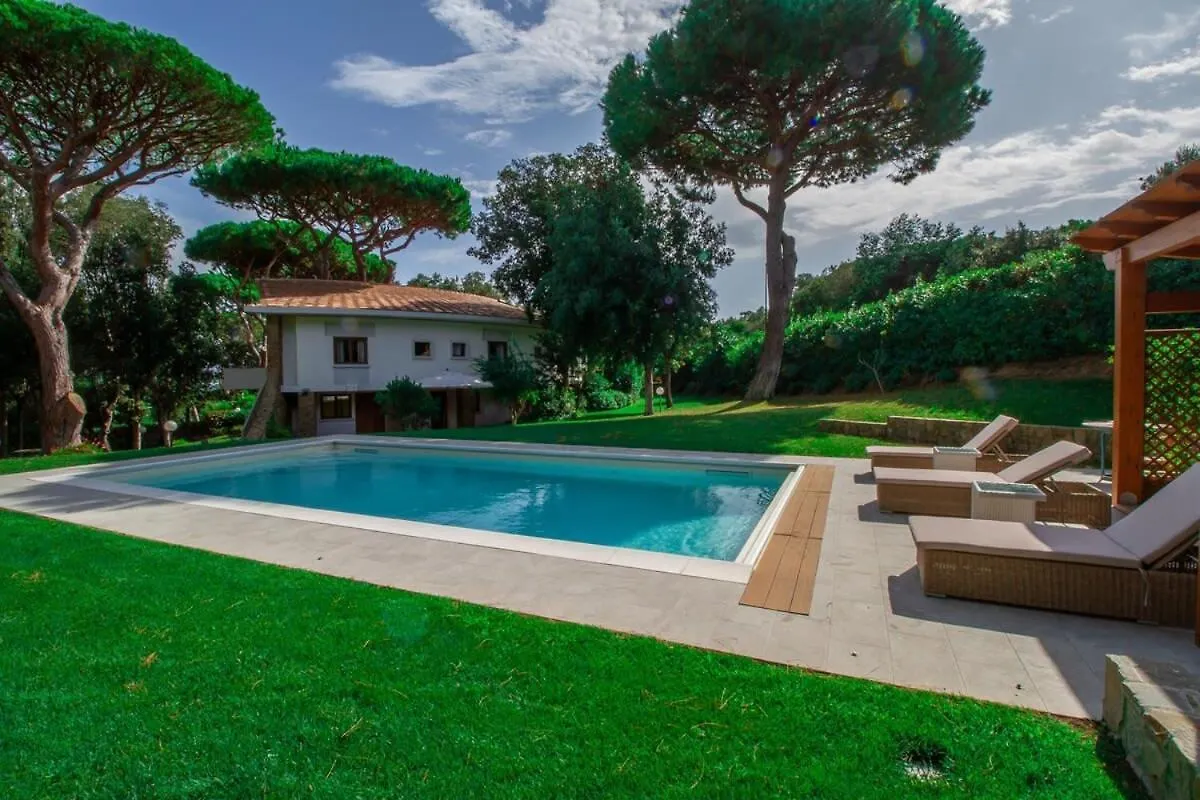 Villaflair - Villa Rotonda Punta Ala contacts